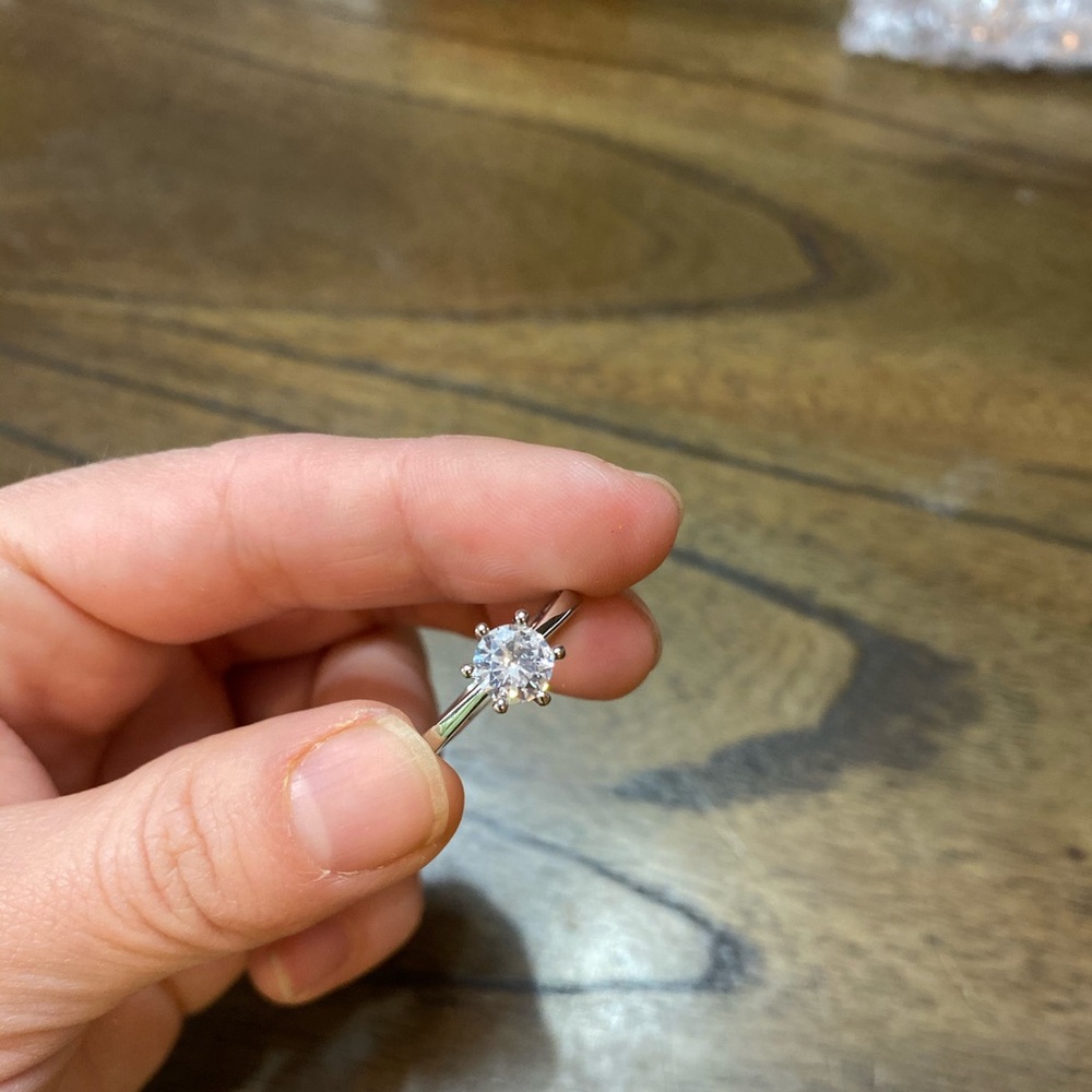 diamond ring 💍 - Picture 7 of 8
